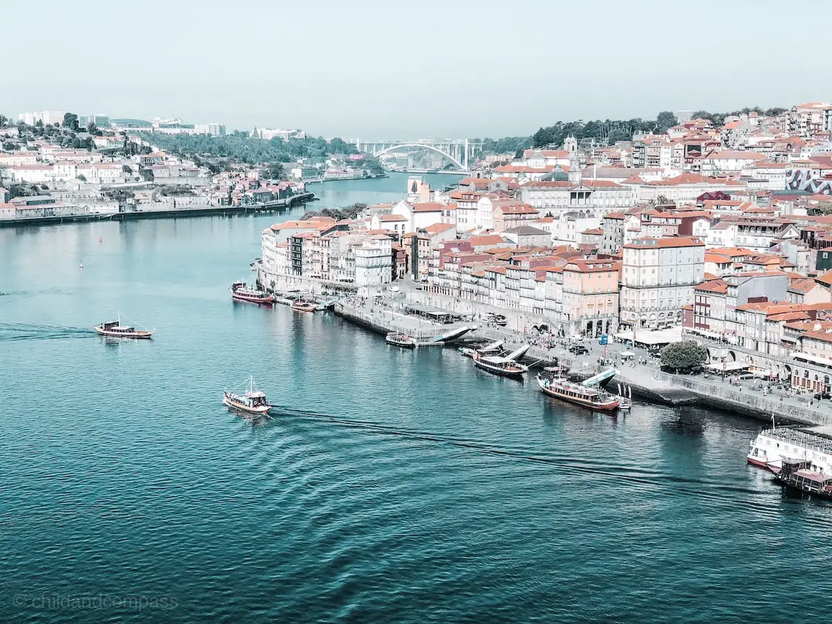 Douro Fluss und Ribeira von Porto