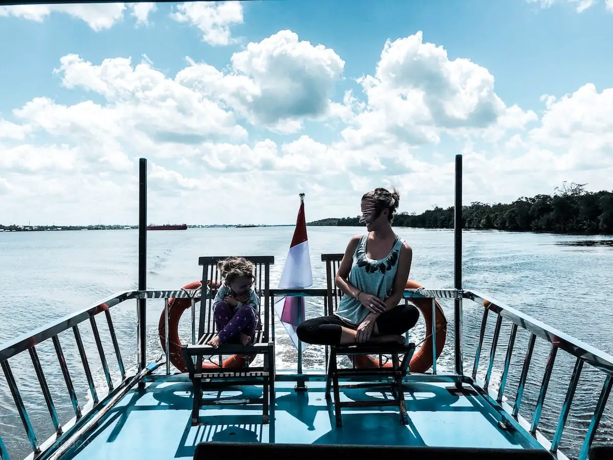 Lohnt sich eine Orang-Utan Hausboot-Tour mit Farid Bornean? Wie läuft die Borneo Orang Utan Hausboottour ab? Orang-Utans in Indonesien Erfahrungsbericht