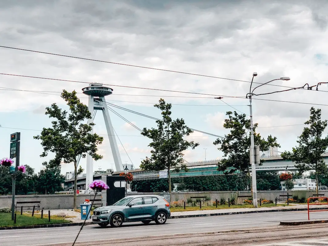 Brücke des slowakischen Nationalaufstandes UFO Bratislava