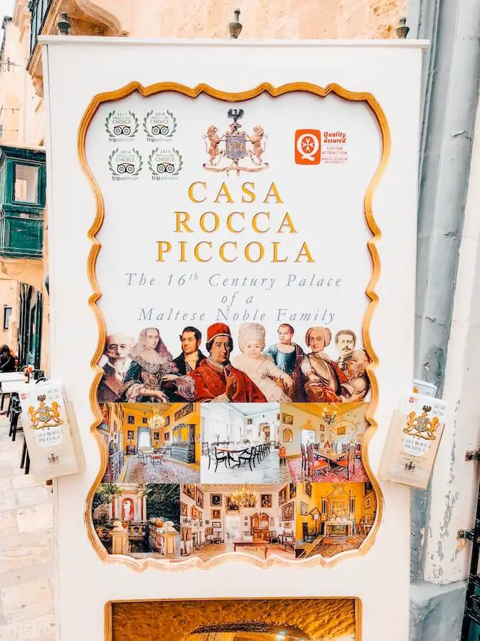 Schild vor der Casa Rocca Piccola